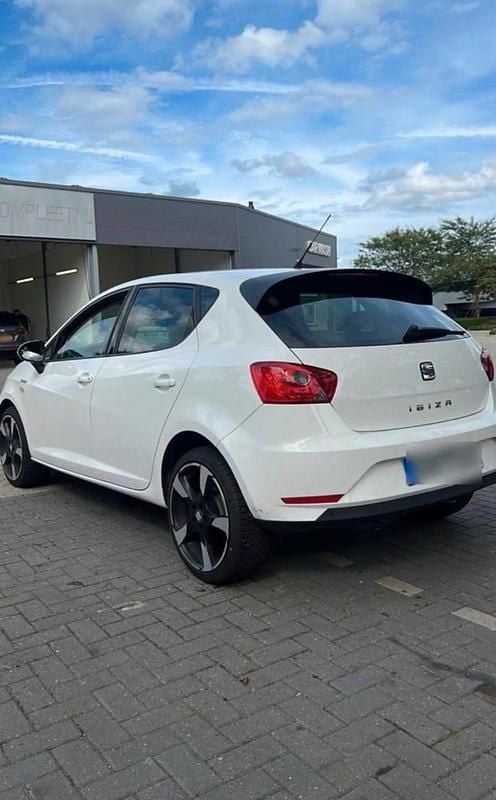 Second-hand Seat Ibiza 75 CP (55 kW) 2012 Alb Hatchback