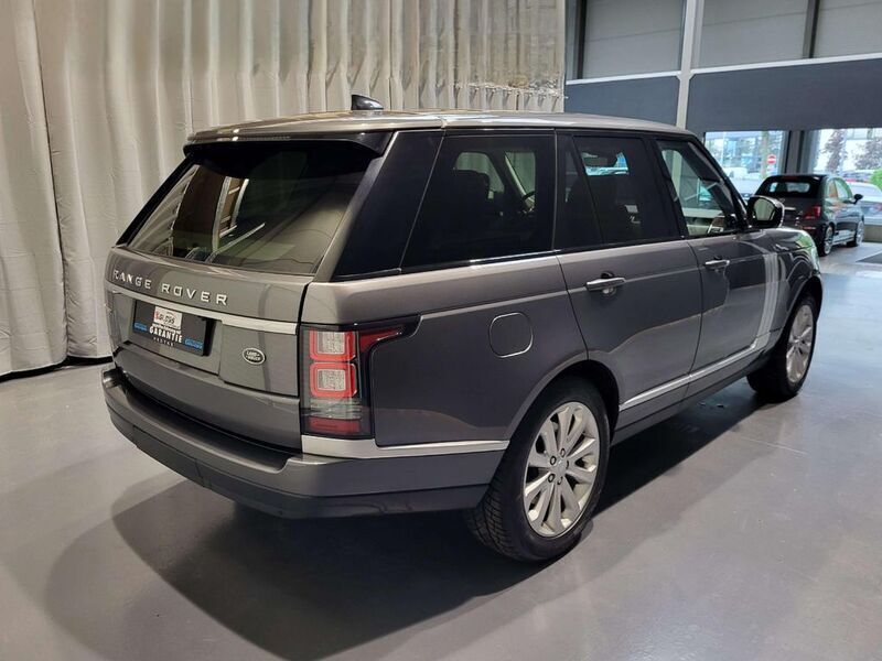 Gebraucht Land Rover Range Rover Vogue 258 PS (189 kW) 2017 Corris grey SUV