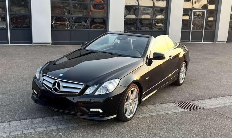 Gebraucht Mercedes E200 Avantgarde 184 PS (135 kW) 2011 Cabrio