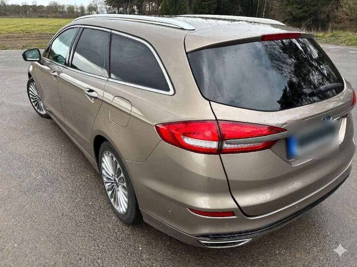 Usata Ford Mondeo Titanium 190 CV (139 kW) 2019 Beige Station wagon