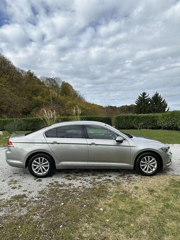 Gebraucht VW Passat Comfortline 150 PS (110 kW) 2015 Limousine