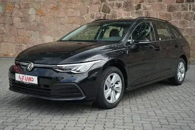 Gebraucht VW Golf VIII Life 150 PS (110 kW) 2023 Schwarz Kombi