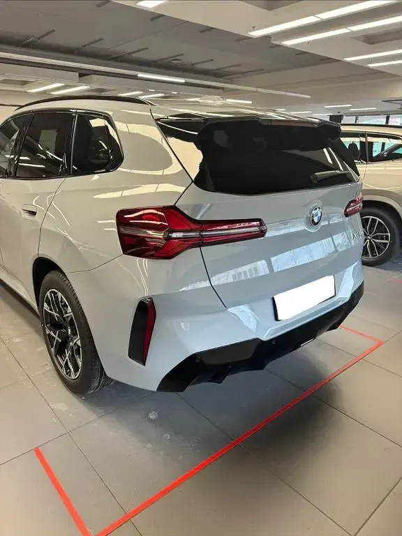 Gebraucht BMW X3 M Sport 197 PS (144 kW) 2026 Grau SUV