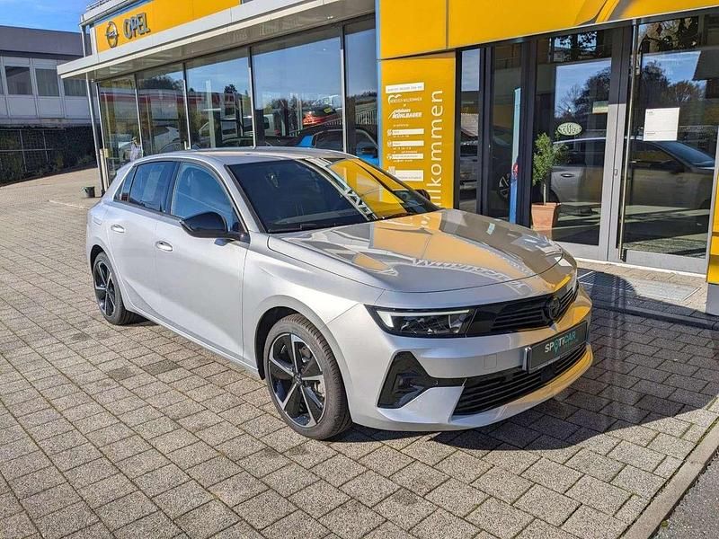 Gebraucht Opel Astra 131 PS (96 kW) 2024 Kristall silber Limousine