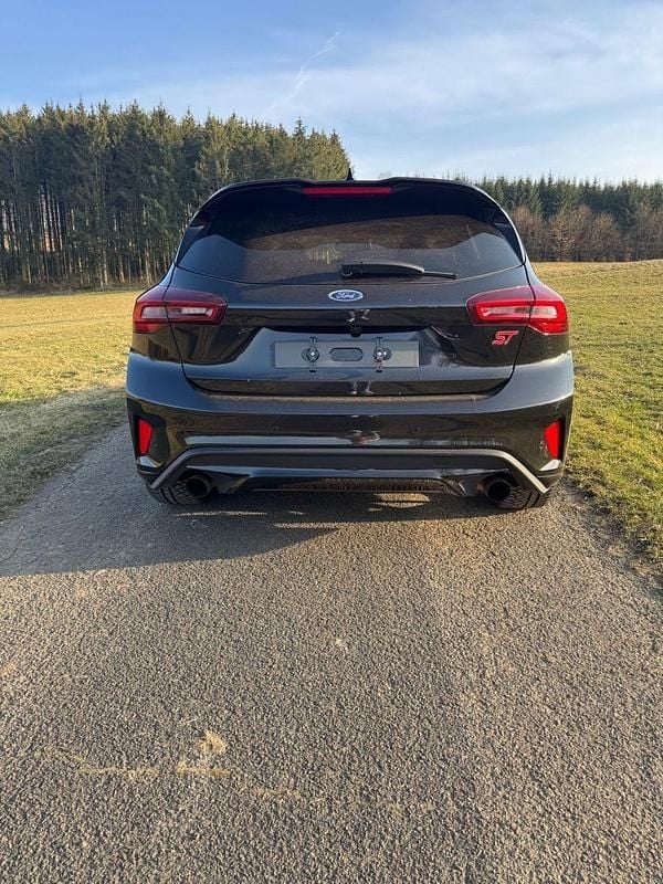 Gebraucht Ford Focus ST 280 PS (205 kW) 2024 Schwarz Limousine