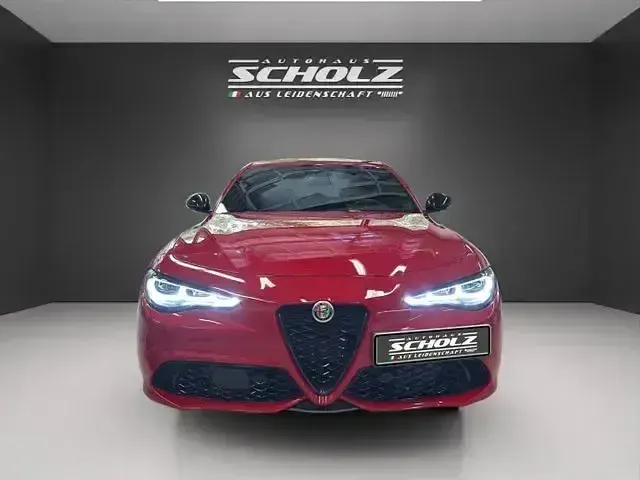 Gebraucht Alfa Romeo Giulia Competizione 280 PS (205 kW) 2023 Rosso alfa, uni Limousine