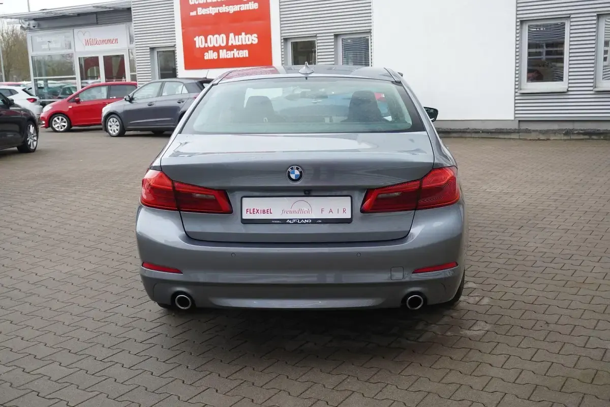 Używany BMW 520 190 KM (139 kW) 2020 Szary Sedan/Limuzyna