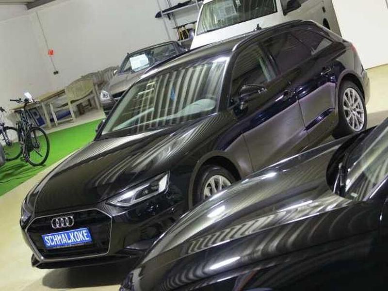 Gebraucht Audi A4 Business 150 PS (110 kW) 2022 Mythos black Kombi
