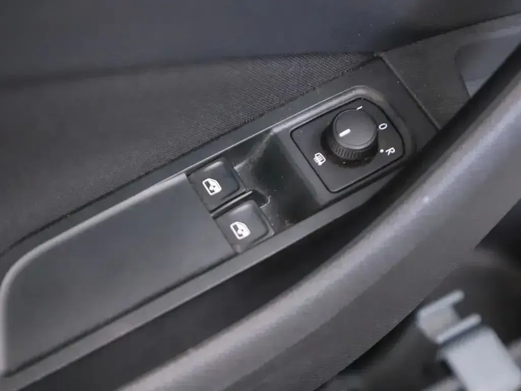 Gebraucht Skoda Scala Ambition 116 PS (85 kW) 2020 Weiß Kleinwagen