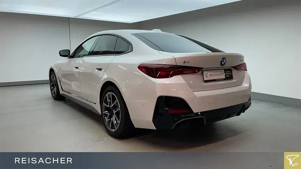 Gebraucht BMW i4 M Sport 294 kW (401 PS) 2025 Mineralweiß metallic Limousine