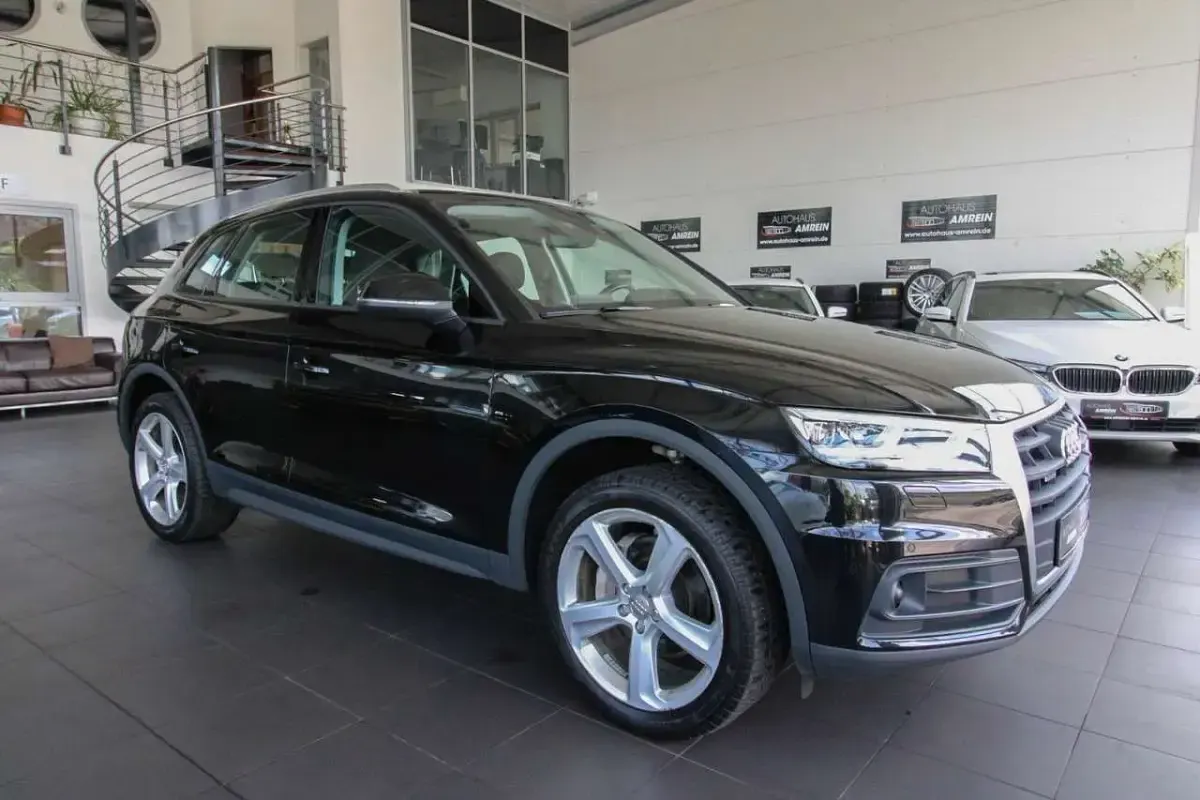 Używany Audi Q5 Ambiente 252 KM (185 kW) 2017 Czarny SUV