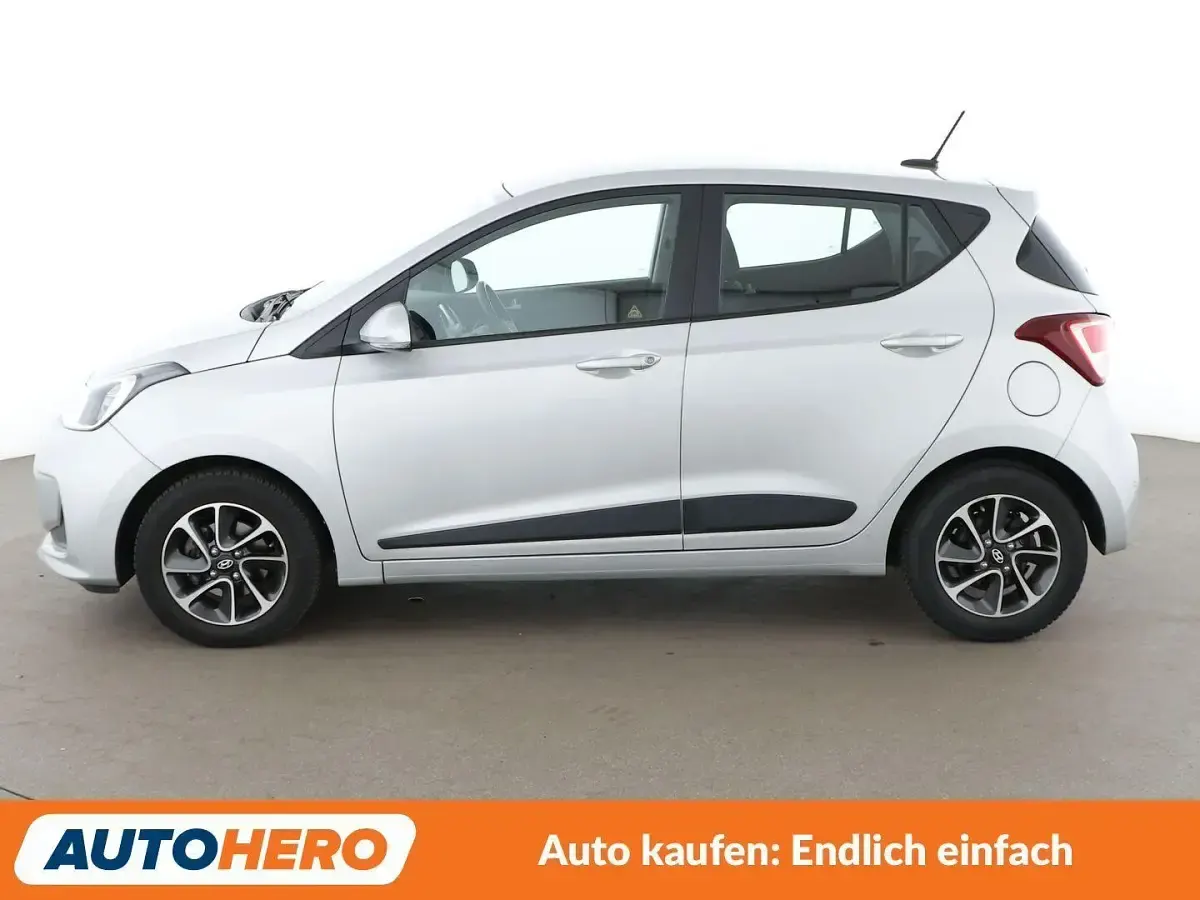 Gebraucht Hyundai i10 Style 87 PS (63 kW) 2018 Silber Kleinwagen