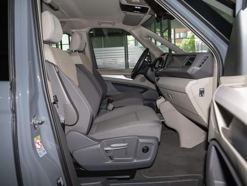 Second-hand VW Multivan Edition 150 CP (110 kW) 2024 Gri Monovolum