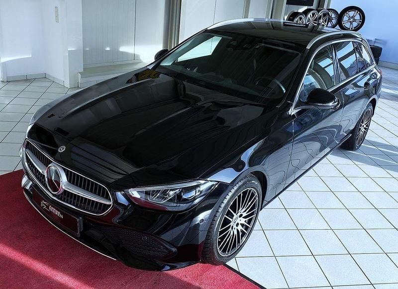 Gebraucht Mercedes C220 197 PS (144 kW) 2023 Schwarz Limousine