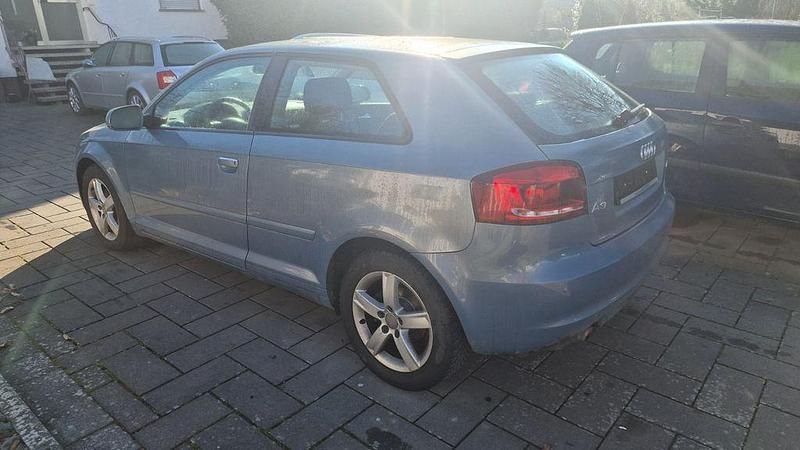 Gebraucht Audi A3 Attraction 90 PS (66 kW) 2010 Blau Kleinwagen
