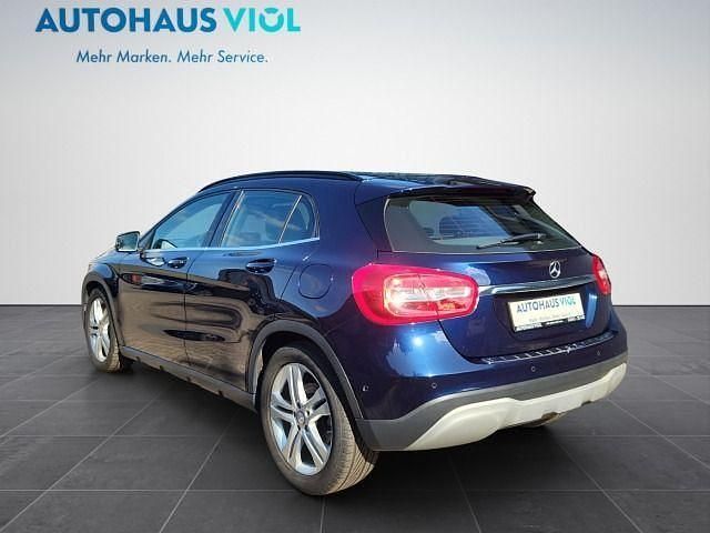 Gebraucht Mercedes GLA200 Style 156 PS (114 kW) 2018 Cavansitblau  metalliclack SUV
