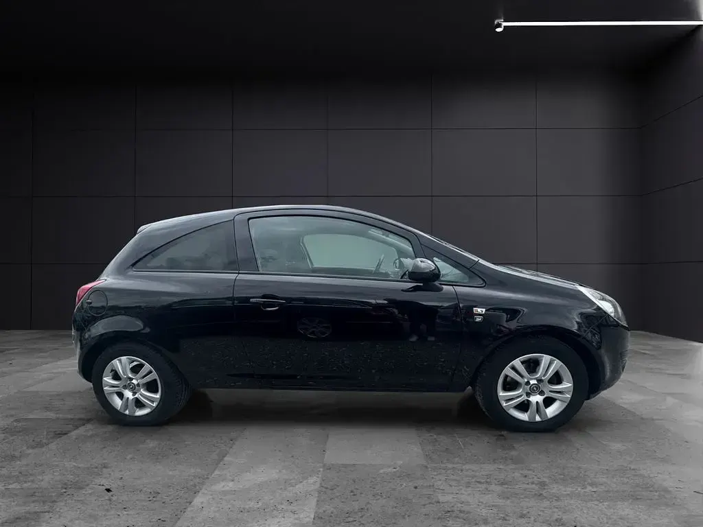 Gebraucht Opel Corsa Edition 69 PS (50 kW) 2010 Schwarz Kleinwagen