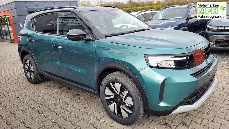 Neu Opel Frontera Ultimate 145 PS (106 kW) 2026 Khaki grün / dach schwarz SUV
