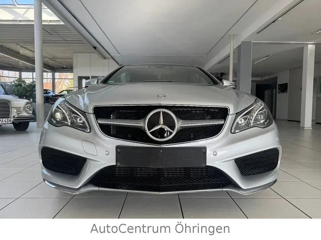 Gebraucht Mercedes E250 AMG line 211 PS (155 kW) 2013 Silber Coupé