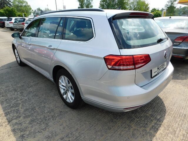 Gebraucht VW Passat Comfortline 150 PS (110 kW) 2018 Silber metallic Kombi