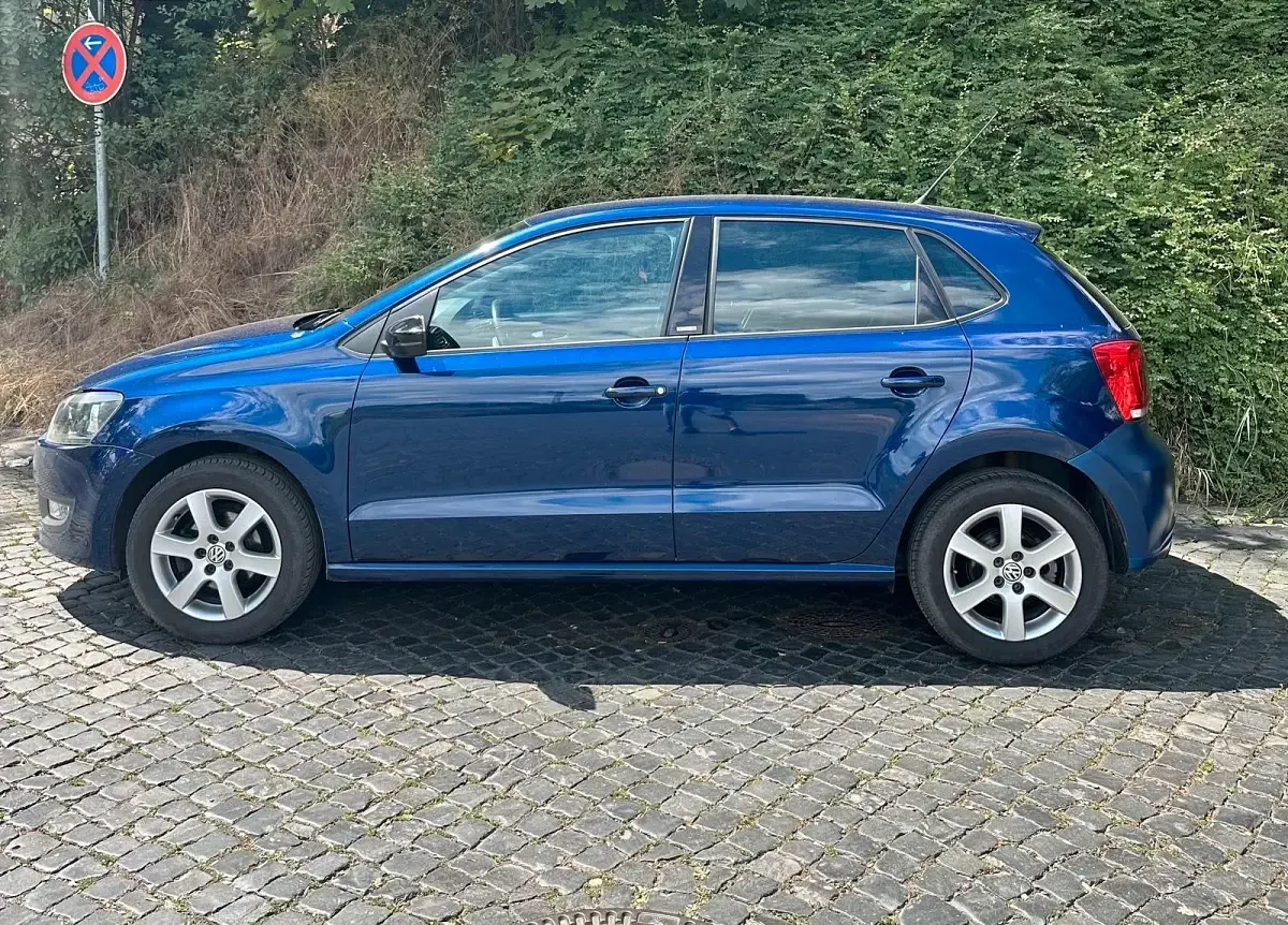 Gebraucht VW Polo Style 90 PS (66 kW) 2011 Blau Kleinwagen