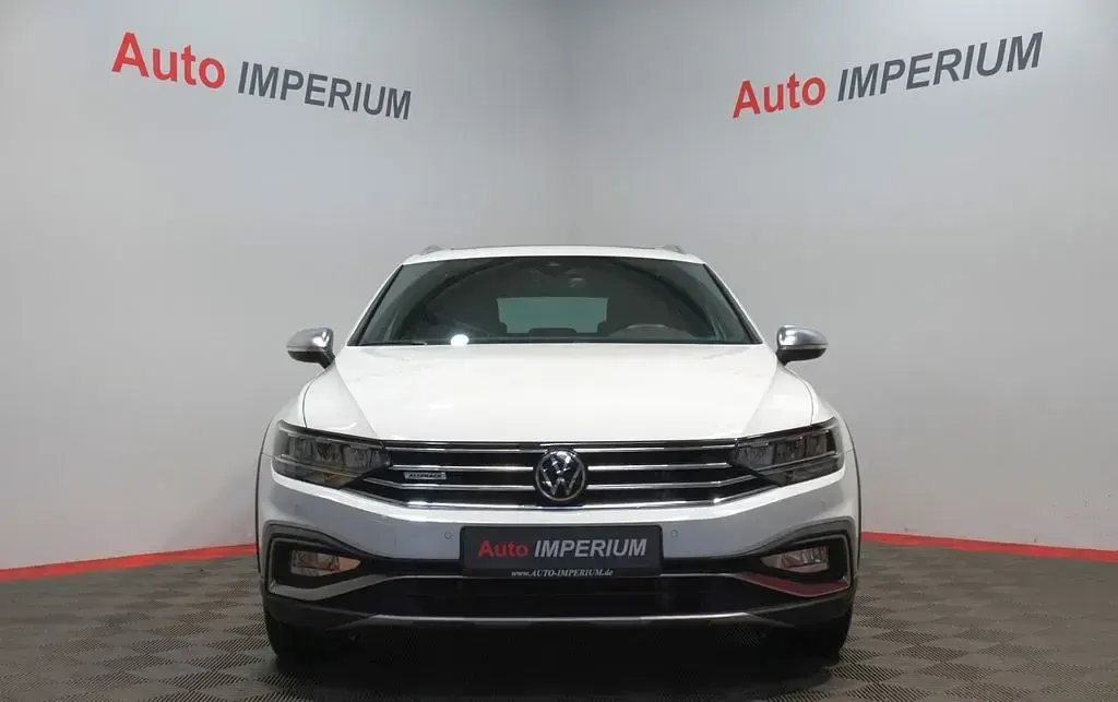 Gebraucht VW Passat Alltrack 200 PS (147 kW) 2021 Weiß Kombi