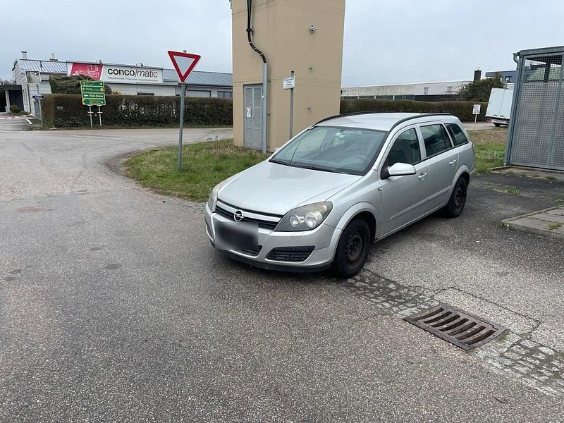 Gebraucht Opel Astra 105 PS (77 kW) 2007 Silber Kombi