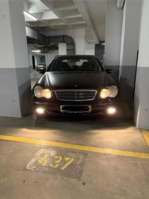 Blau Gebraucht 2002 Mercedes C180 Limousine | 1.500 € (Superpreis) - Bild 1/1