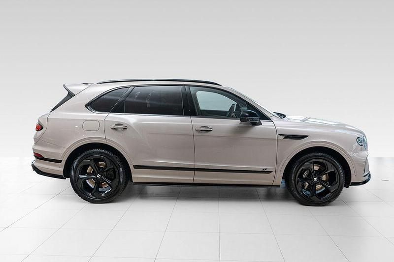 Gebraucht Bentley Bentayga 551 PS (405 kW) 2023 Beige SUV