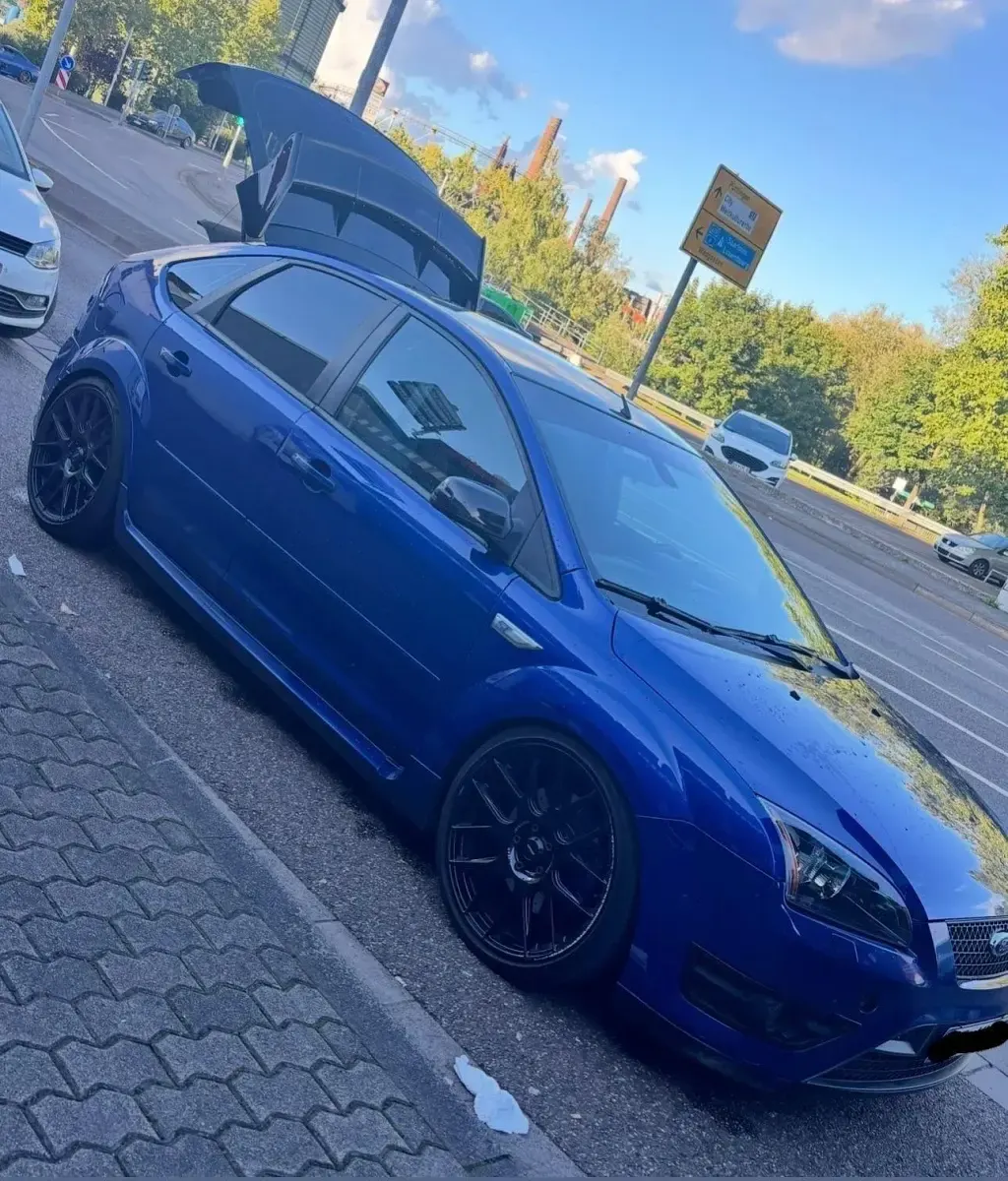 Second-hand Ford Focus ST 225 CP (165 kW) 2006 Albastru Hatchback