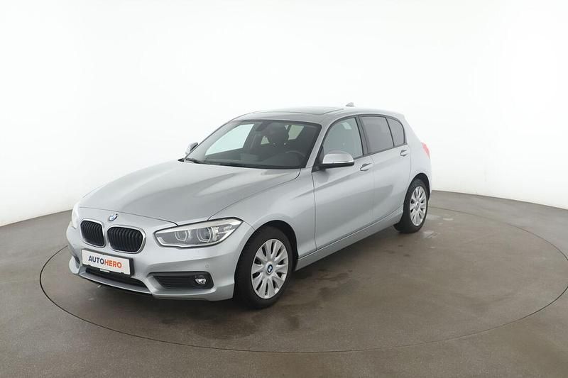 Silber Gebraucht 2017 BMW 118 Advantage Kleinwagen | 13.520 € (Fairer Preis) - Bild 1/3