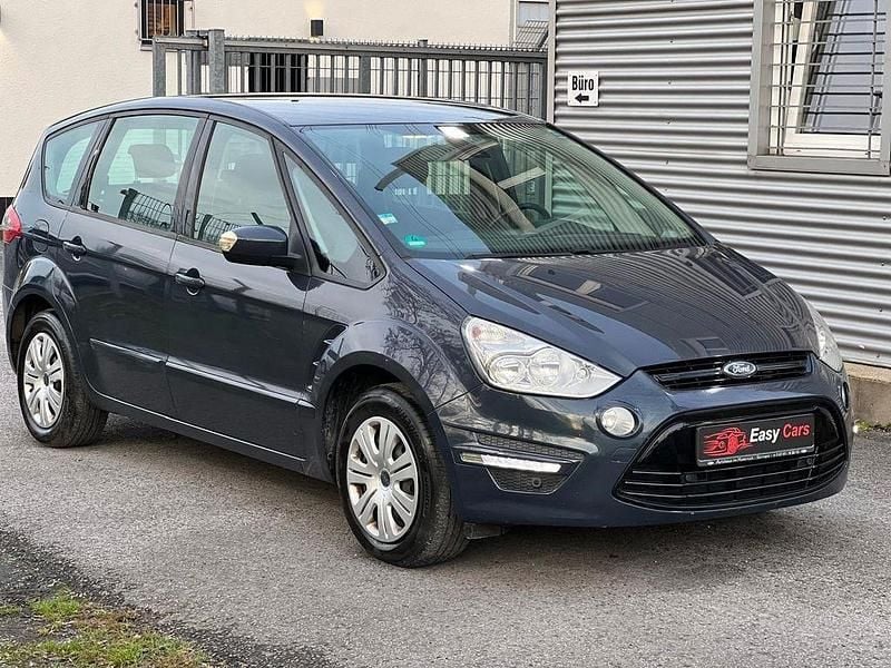 Grau Gebraucht 2012 Ford S-MAX Trend Van / Kleinbus | 4.949 € (Guter Preis) - Bild 1/4
