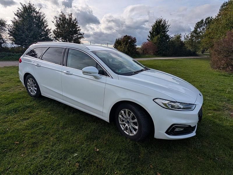 Weiß Gebraucht 2019 Ford Mondeo Titanium Kombi | 16.300 € (Fairer Preis) - Bild 1/4