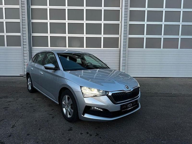 Gebraucht Skoda Scala Ambition 110 PS (80 kW) 2023 Grau Kleinwagen