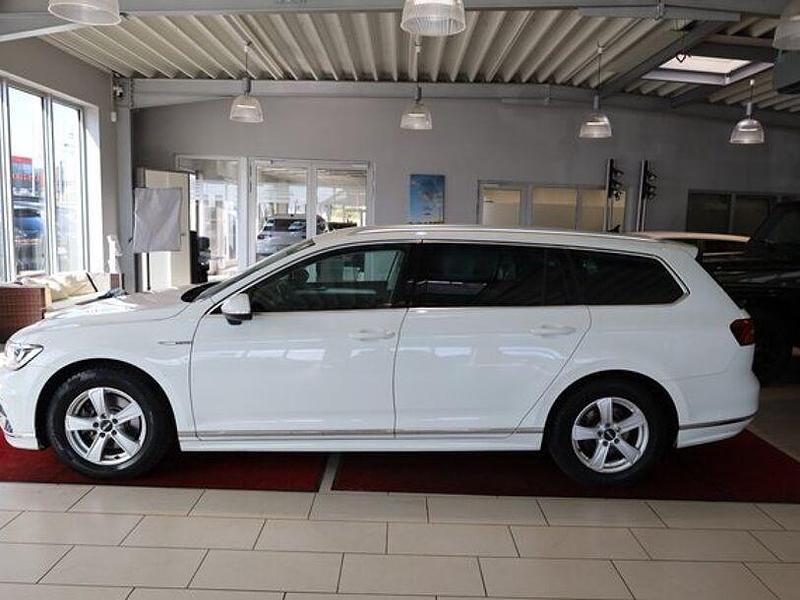 Gebraucht VW Passat R-line 190 PS (139 kW) 2018 Pure white Kombi