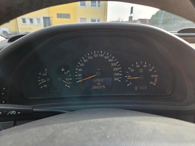 Gebraucht Mercedes CLK200 165 PS (121 kW) 2000 Schwarz Coupé