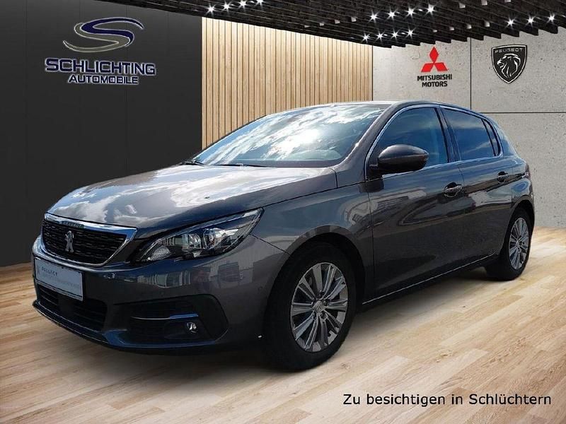 Platinum grau metallic (metallic) Gebraucht 2021 Peugeot 308 Allure Limousine | 15.490 € (Fairer Preis) - Bild 1/4