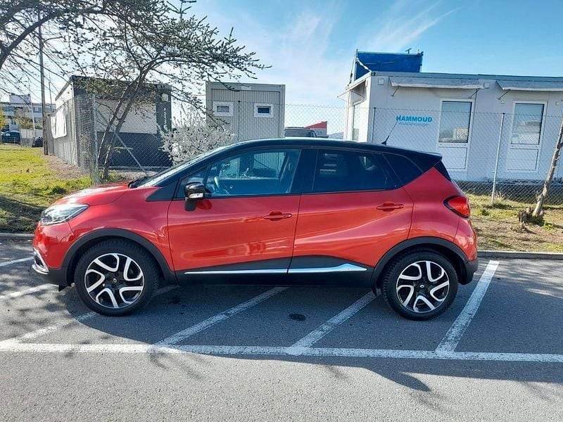 Second-hand Renault Captur 90 CP (66 kW) 2015 Roșu SUV
