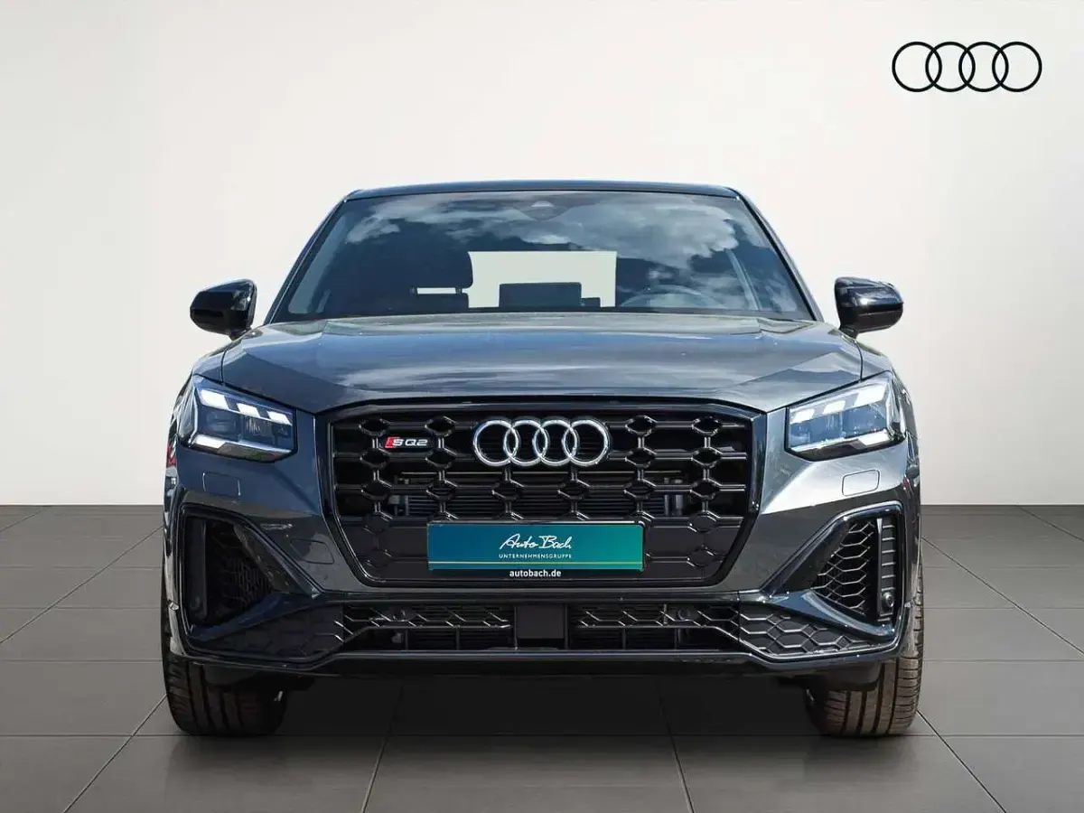 Neu Audi SQ2 S-Line 300 PS (220 kW) 2026 Daytonagrau perleffekt SUV