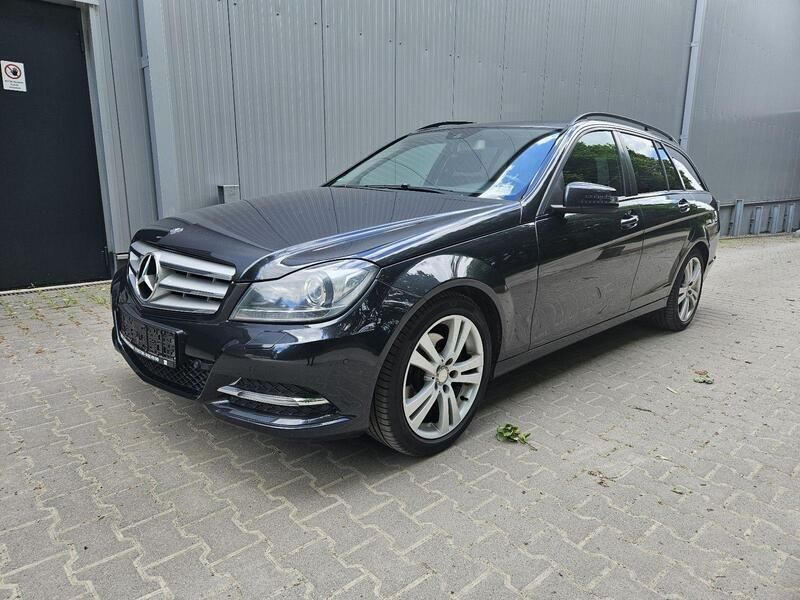 Schwarz Gebraucht 2013 Mercedes C250 Kombi | 6.690 € (Guter Preis) - Bild 1/4