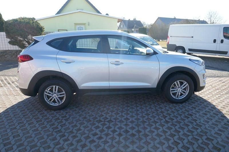 Gebraucht Hyundai Tucson 136 PS (100 kW) 2020 Silber SUV