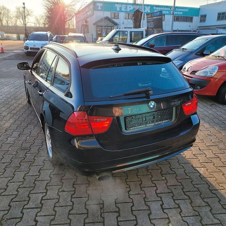 Gebraucht BMW 320 Exclusive 170 PS (125 kW) 2010 Blau Kombi