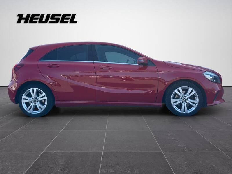 Gebraucht Mercedes A220 Urban 177 PS (130 kW) 2018 Rot Limousine