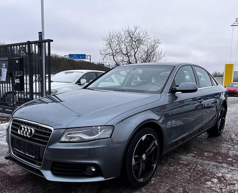 Gebraucht Audi A4 Ambiente 160 PS (117 kW) 2011 Grau Limousine