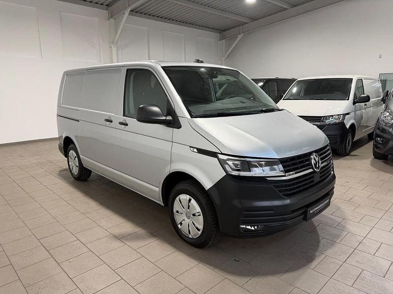 Gebraucht VW T6.1 150 PS (110 kW) 2022 Reflex silber Van