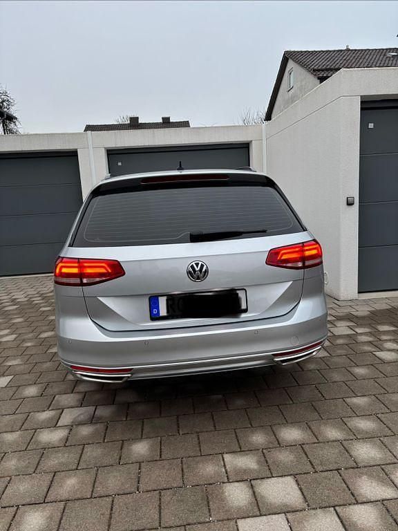 Gebraucht VW Passat Comfortline 150 PS (110 kW) 2017 Silber Kombi