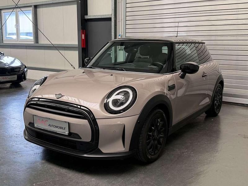 Używany Mini Cooper Classic 136 KM (100 kW) 2022 Szary Hatchback