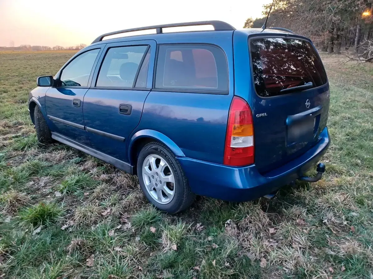 Gebraucht Opel Astra 101 PS (74 kW) 2002 Blau Kombi