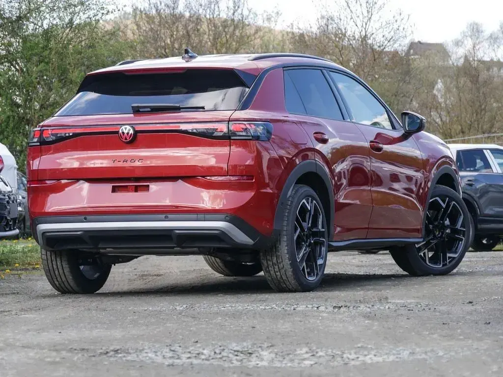 Neu VW T-Roc Style 150 PS (110 kW) 2026 Rot SUV