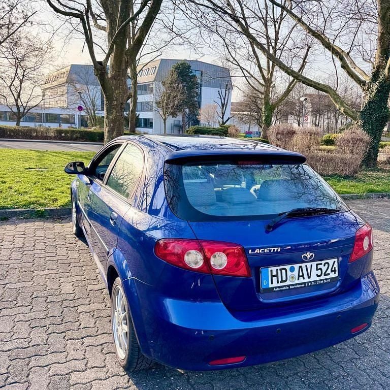 Gebraucht Chevrolet Lacetti CDX 122 PS (89 kW) 2004 Blau Limousine